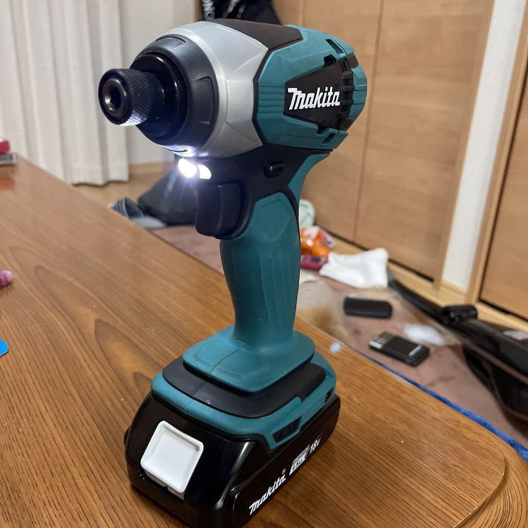 本体とバッテリーのみ