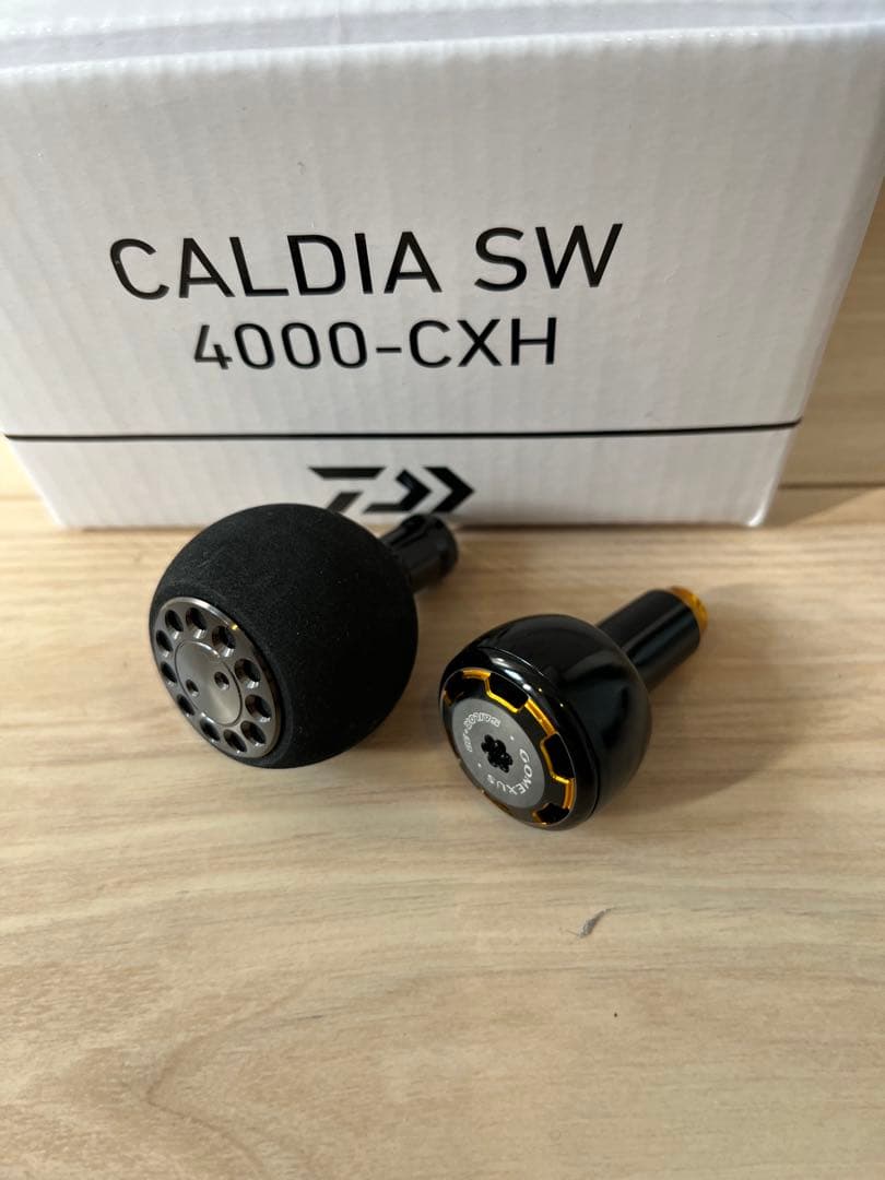 新品同様　ダイワ スピニングリール 22カルディア SW 4000-CXH