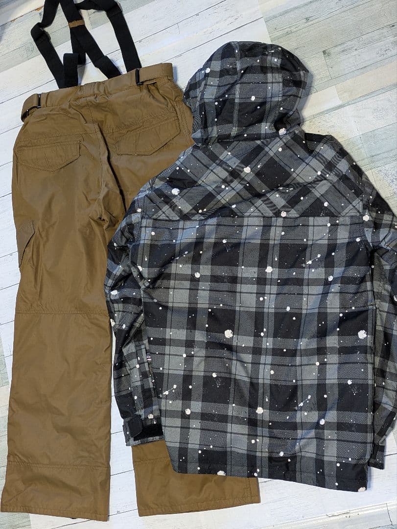 美品 IGNIOイグニオ メンズスノボードスノボースキーウェア　サイズL