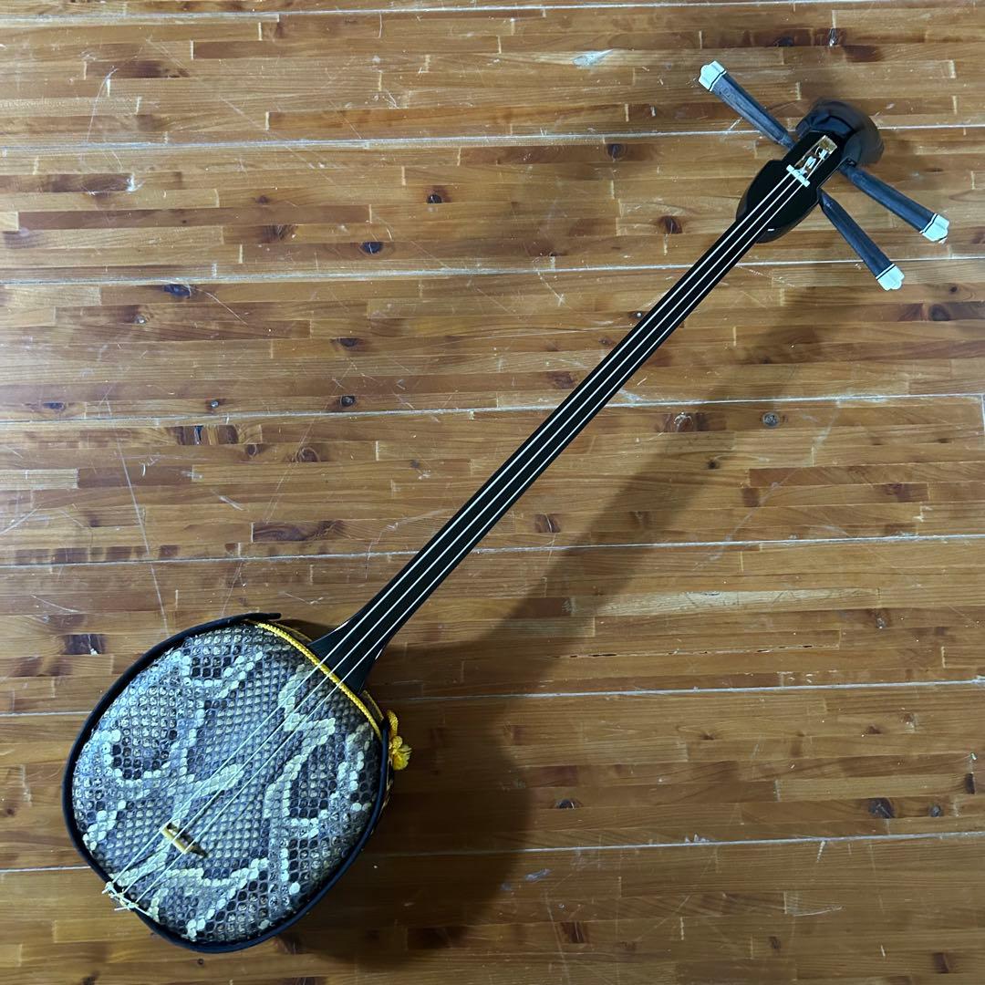 ◼️宮古島より◼️美品本皮三線③◼️沖縄◼️初心者◼️サンプル音源365日の紙飛行機◼️良音