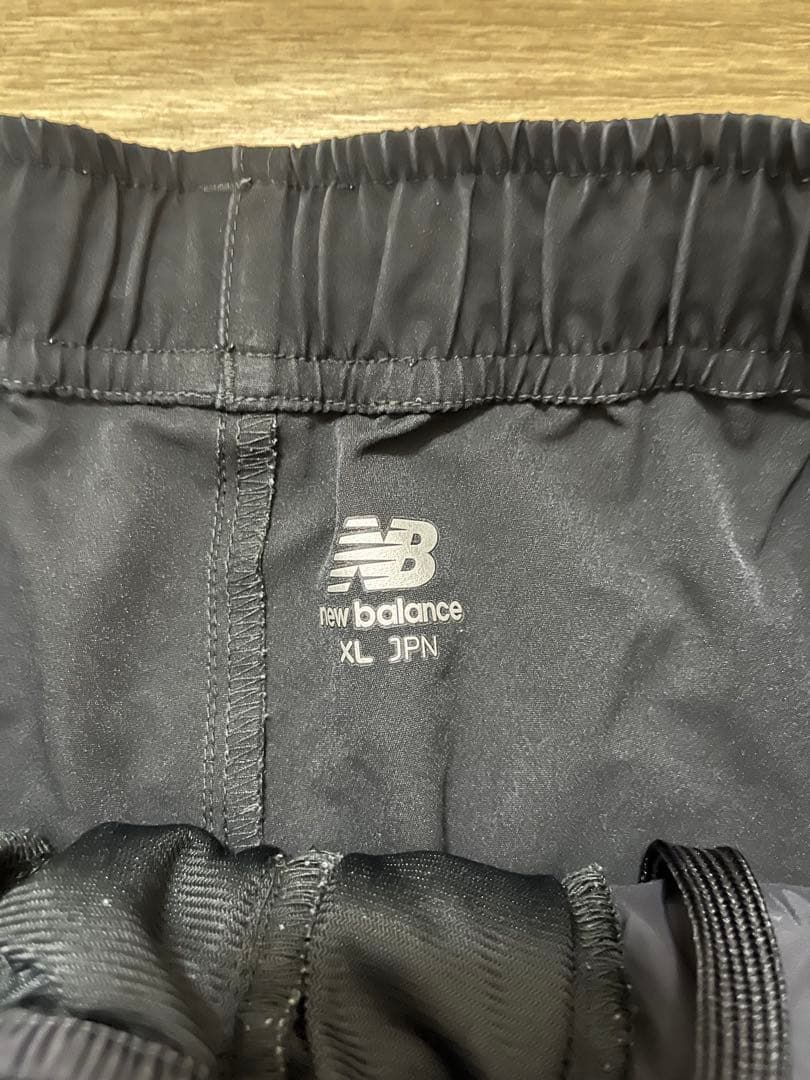 ニューバランスブラックアウトパフォーマンス中綿トップ＆パンツ