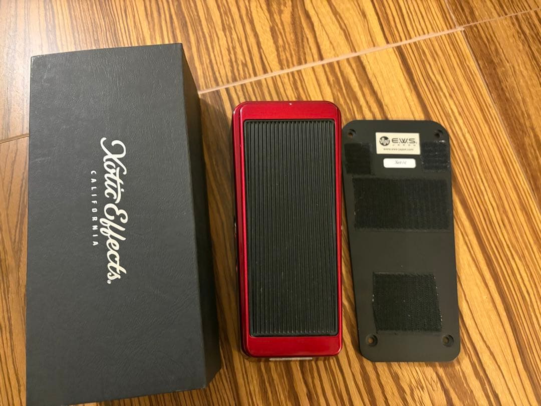 Xotic Effects XW-2 RED LTD ワウ 専用台座付き