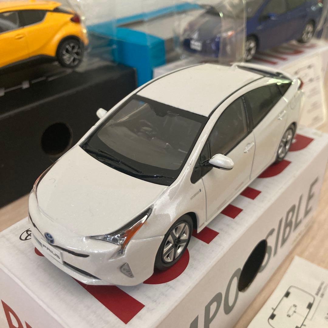TOYOTA トヨタカラーサンプル プリウス プリウスα CH-R アクア