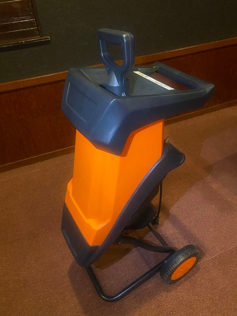 VS-GE13 枝粉砕機