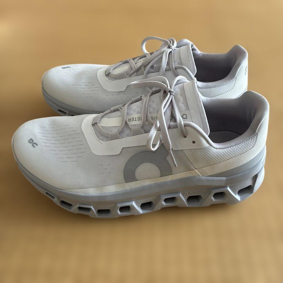 オン　クラウドモンスター　27.5センチ