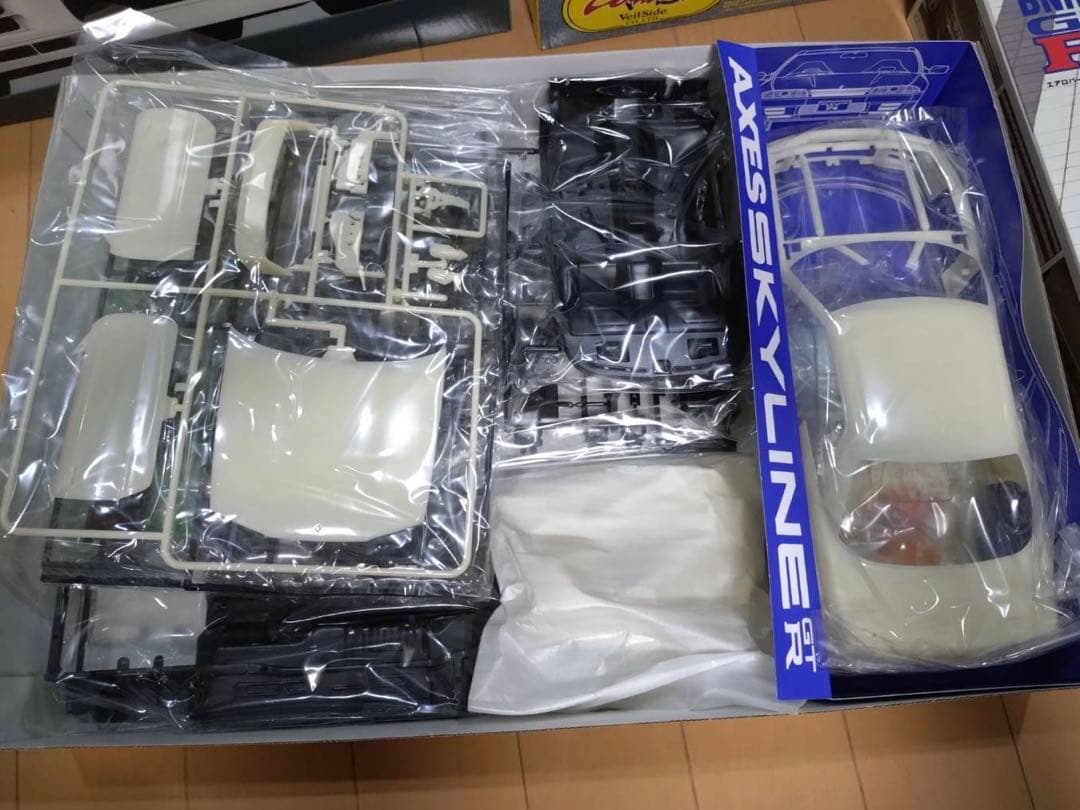 GT-R 1/12 ヴェルサイド 32GT-R コンバット プラモデル