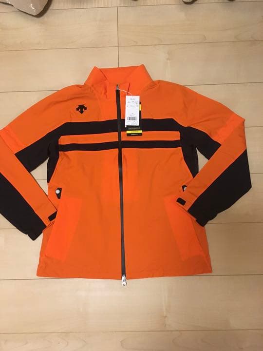 新品未使用　デサントのレインウェアセットアップ　オレンジ／黒　サイズO(TL)