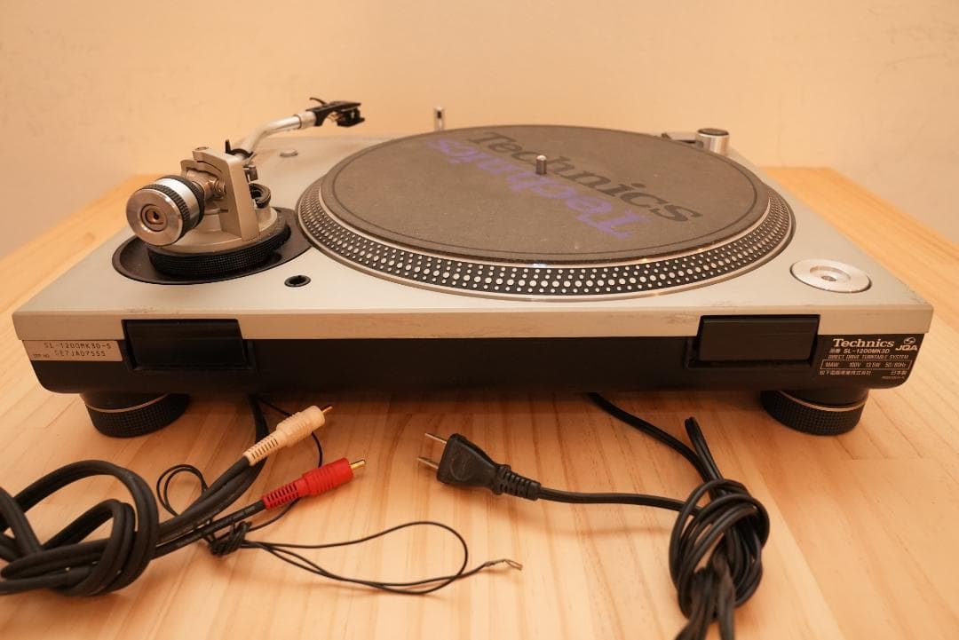 Technics SL1200 Mk3 ターンテーブル