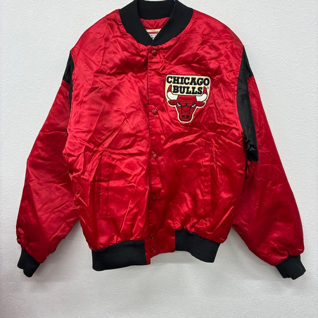 90's CHICAGO BULLS USA製　ジャケット　赤黒　M た30