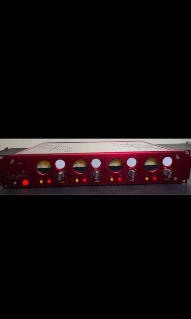 Focusrite Quad Mic-pre レッド