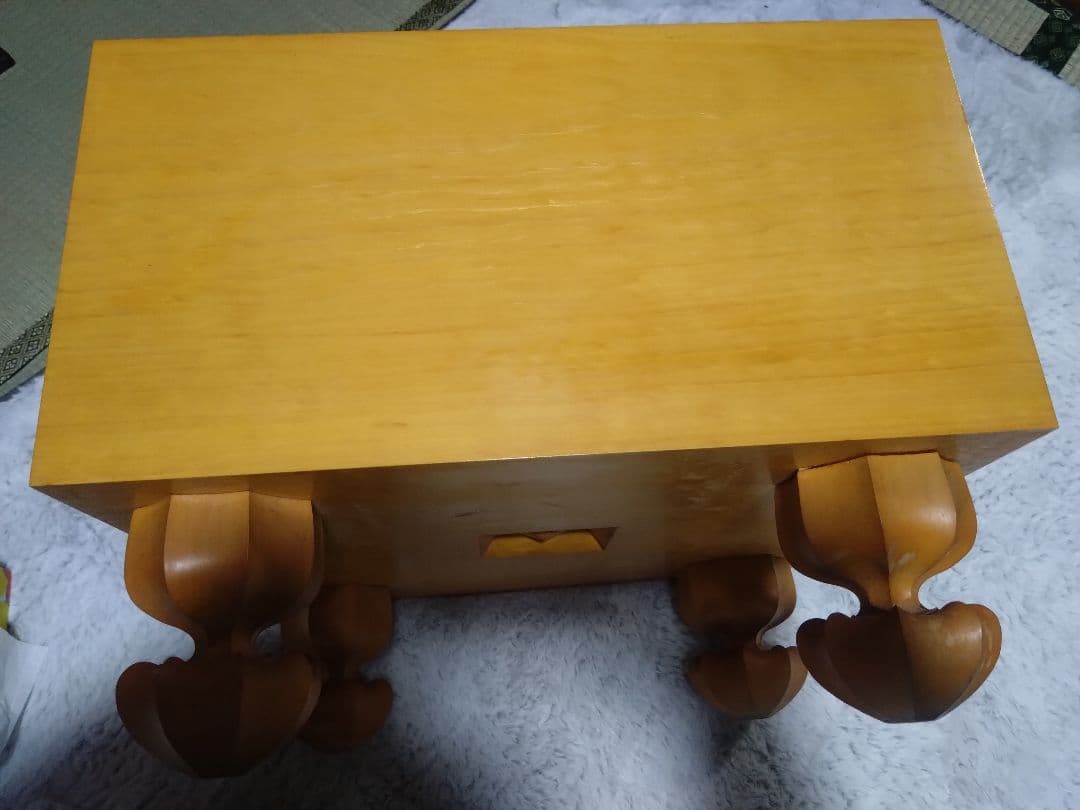 d*3様 国産本榧　碁盤　8寸　足つき　ヘソあり