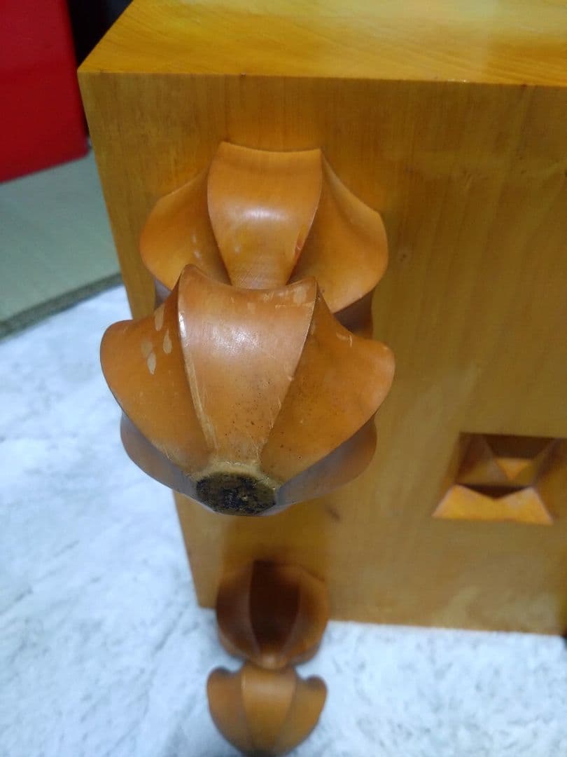 d*3様 国産本榧　碁盤　8寸　足つき　ヘソあり