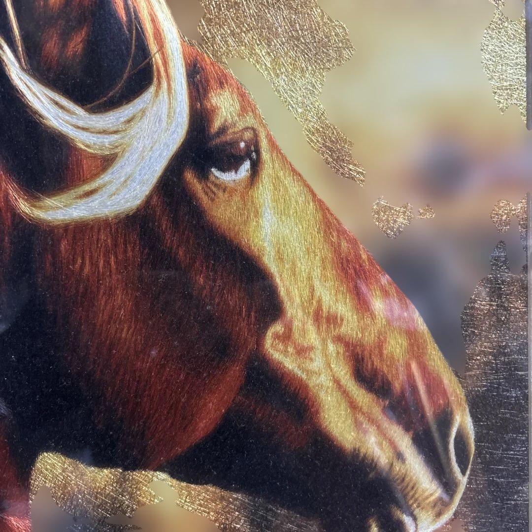 馬の肖像画 金色のフレーム付き