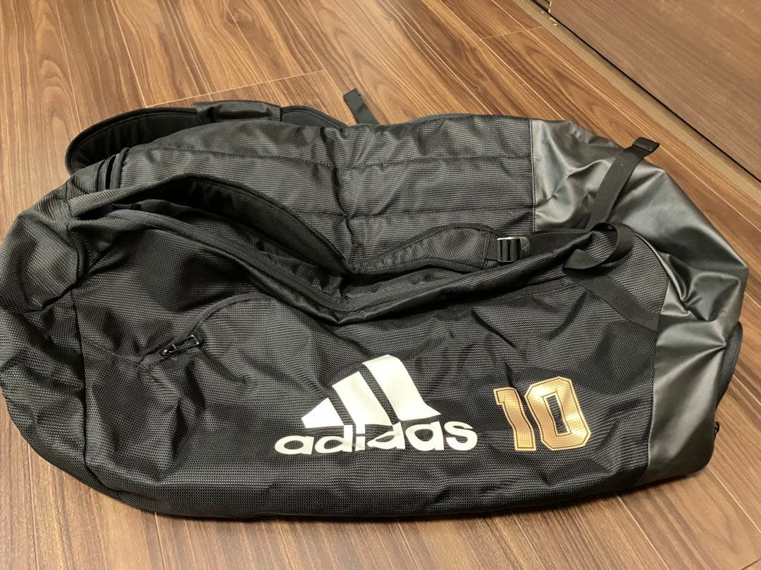 流経サッカー部　adidas バックパック　背番号10