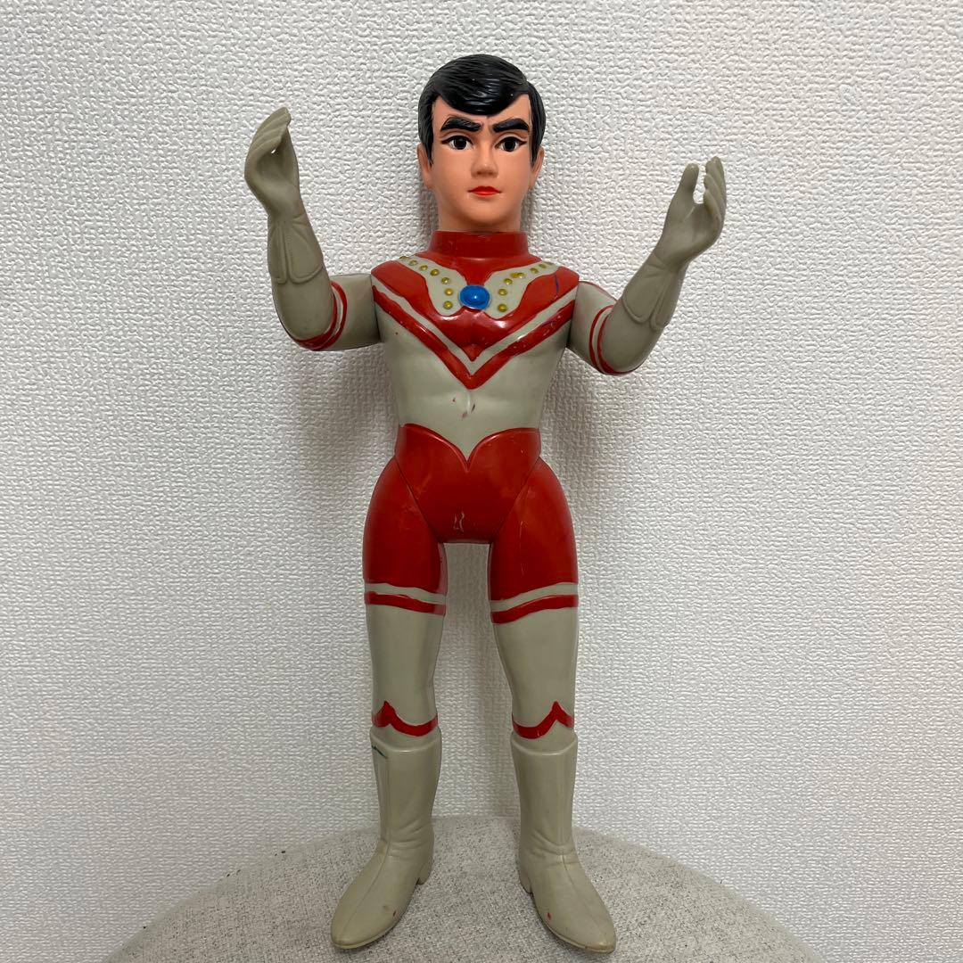 ウルトラマン 可動式フィギュア ヘルメット付き　ゾフィー　面取れ　ソフビ　当時物