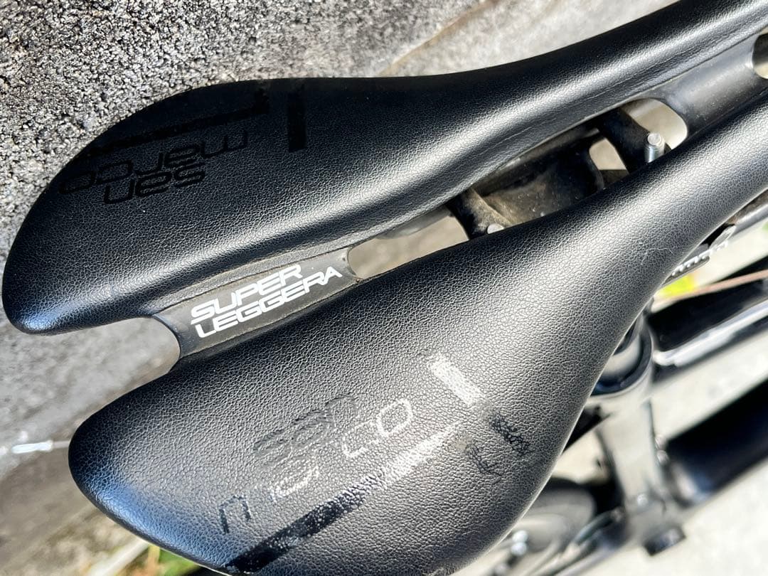 すごいごいすー　美品軽量カーボンフレーム+レーシングゼロ