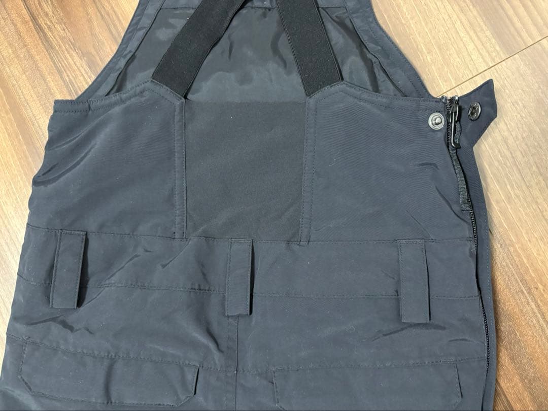 美品　バートン　キッズ用スノーボードビブパンツボトム　黒