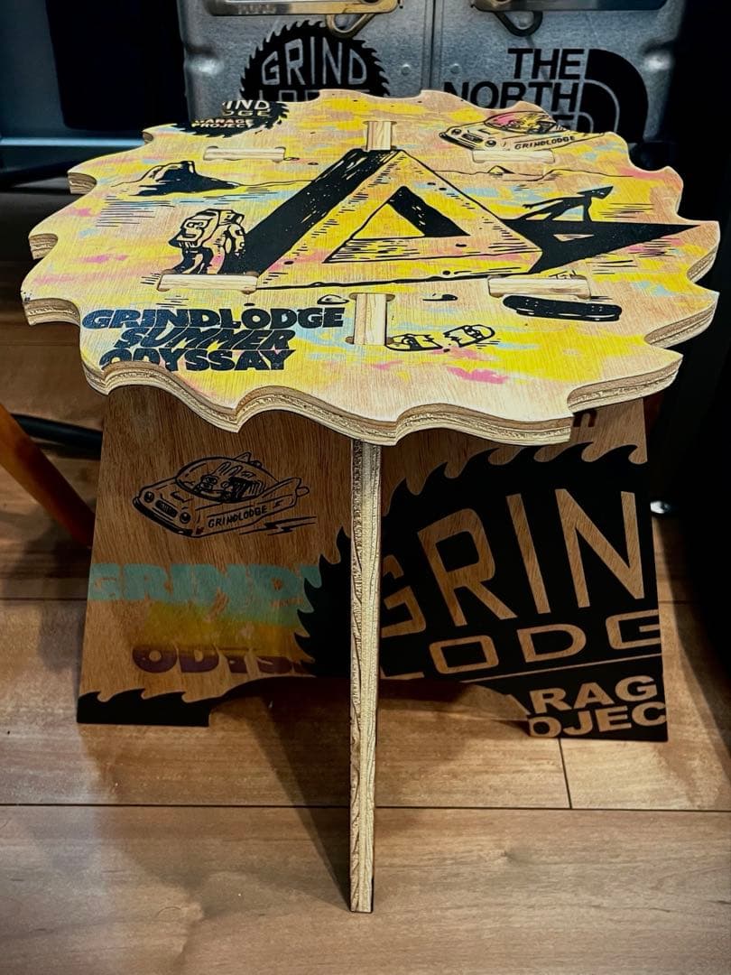 GRINDLODGE スツール