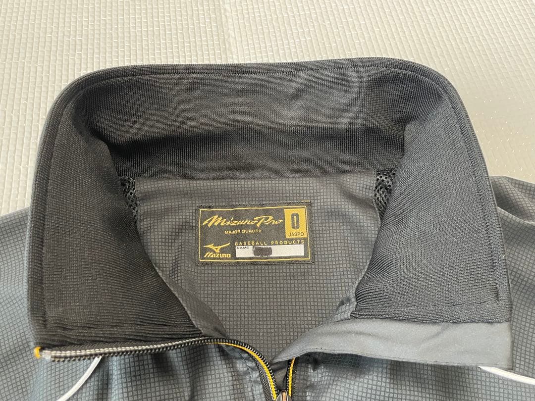 阪神タイガース　2010年グランドコート　ミズノ　サイズＯ(XL)黒