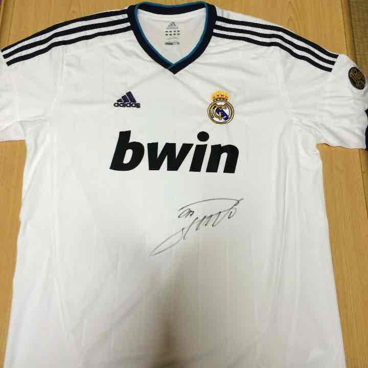 レアルマドリード ユニホームクリロナサイン入り
