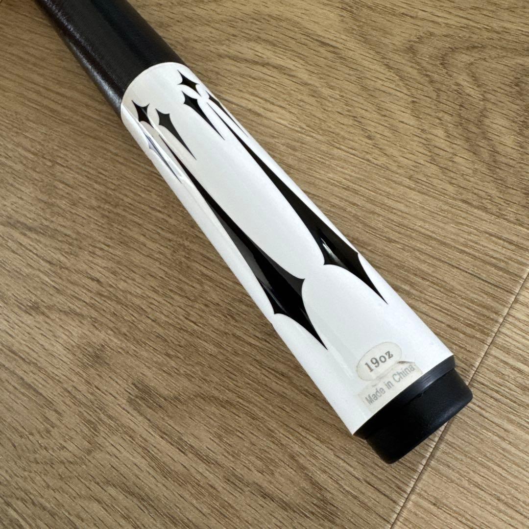 【良品】ビリヤード キュー Adamスコーピオン ロゴ入りキャップ&ケース付属