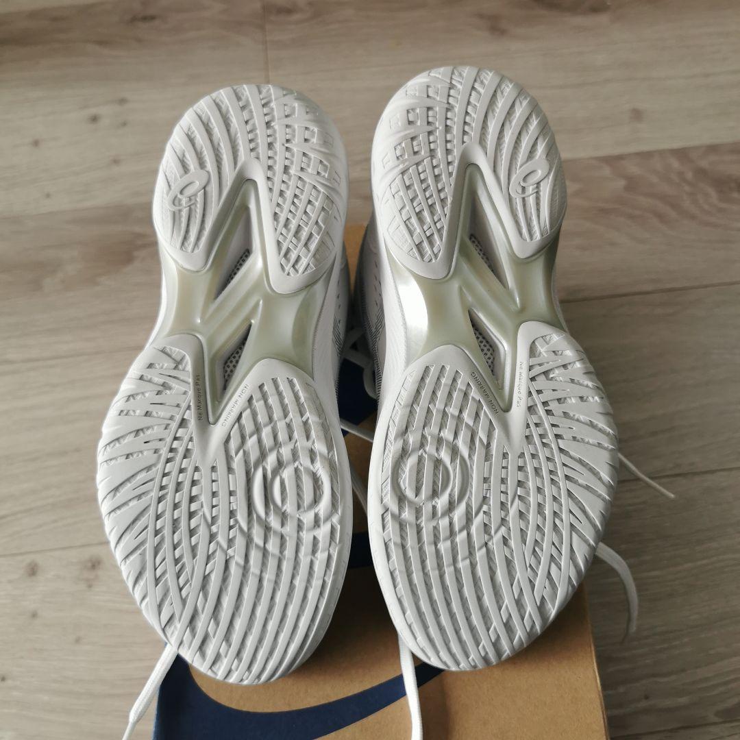 シューズ(女性用) asics GELHOOP V16 NARROW