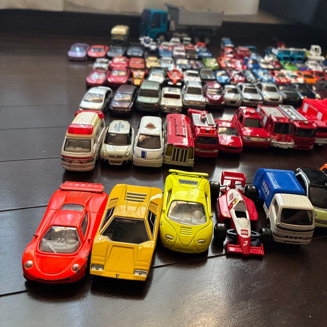 トミカ100個以上まとめ売り