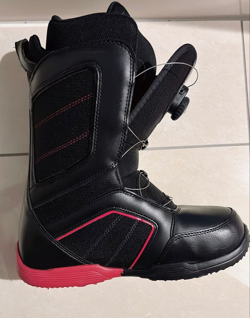 【美品】 ZUMA スノーボードブーツ 25.5サイズ ブラック/レッド