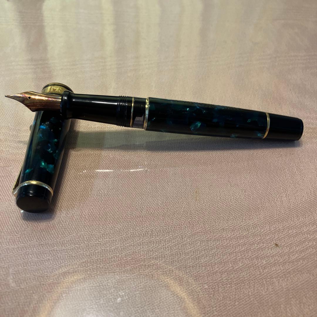 AURORA 赤と黒の万年筆 2本セット