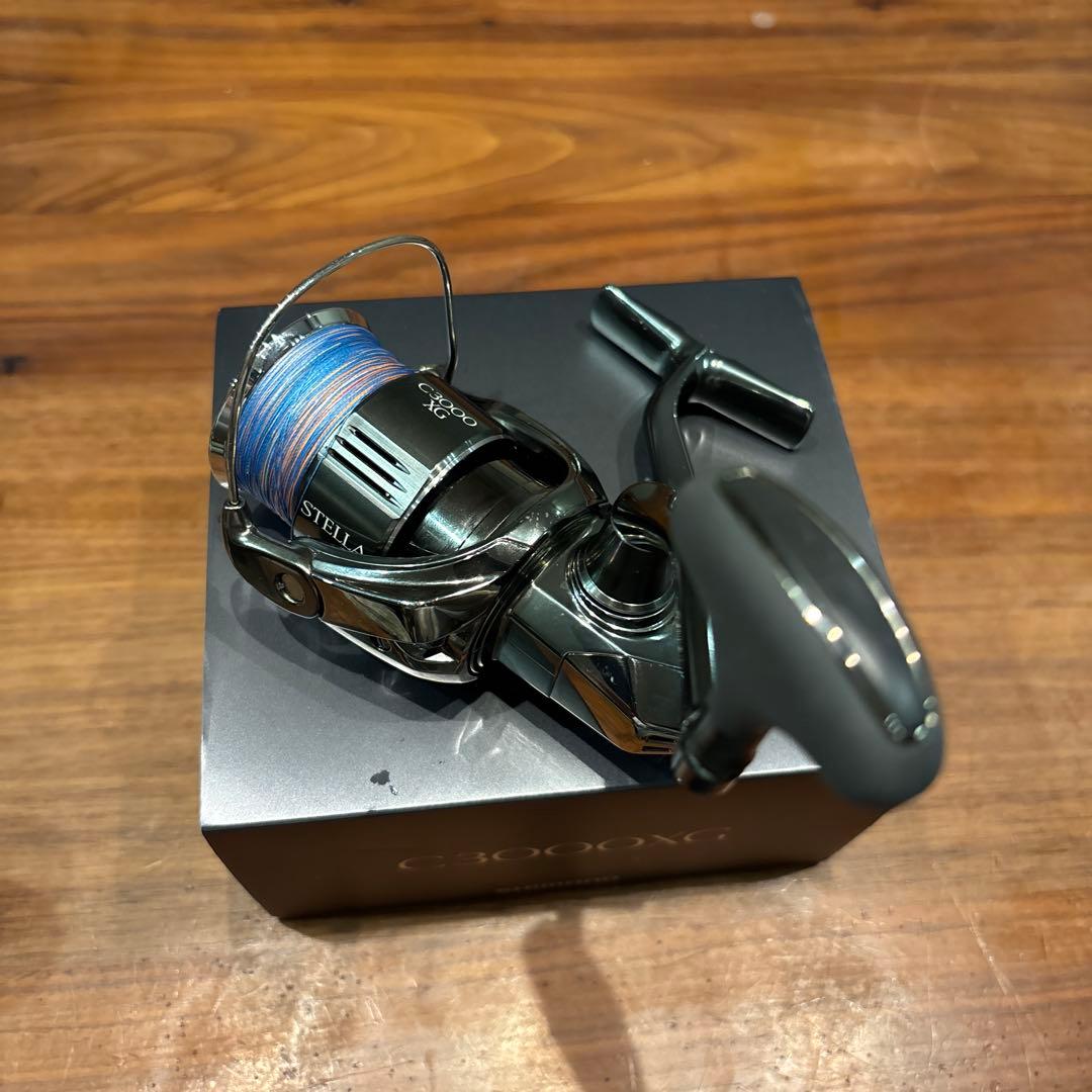 22STELLA C3000XG フィッシングリール 美品