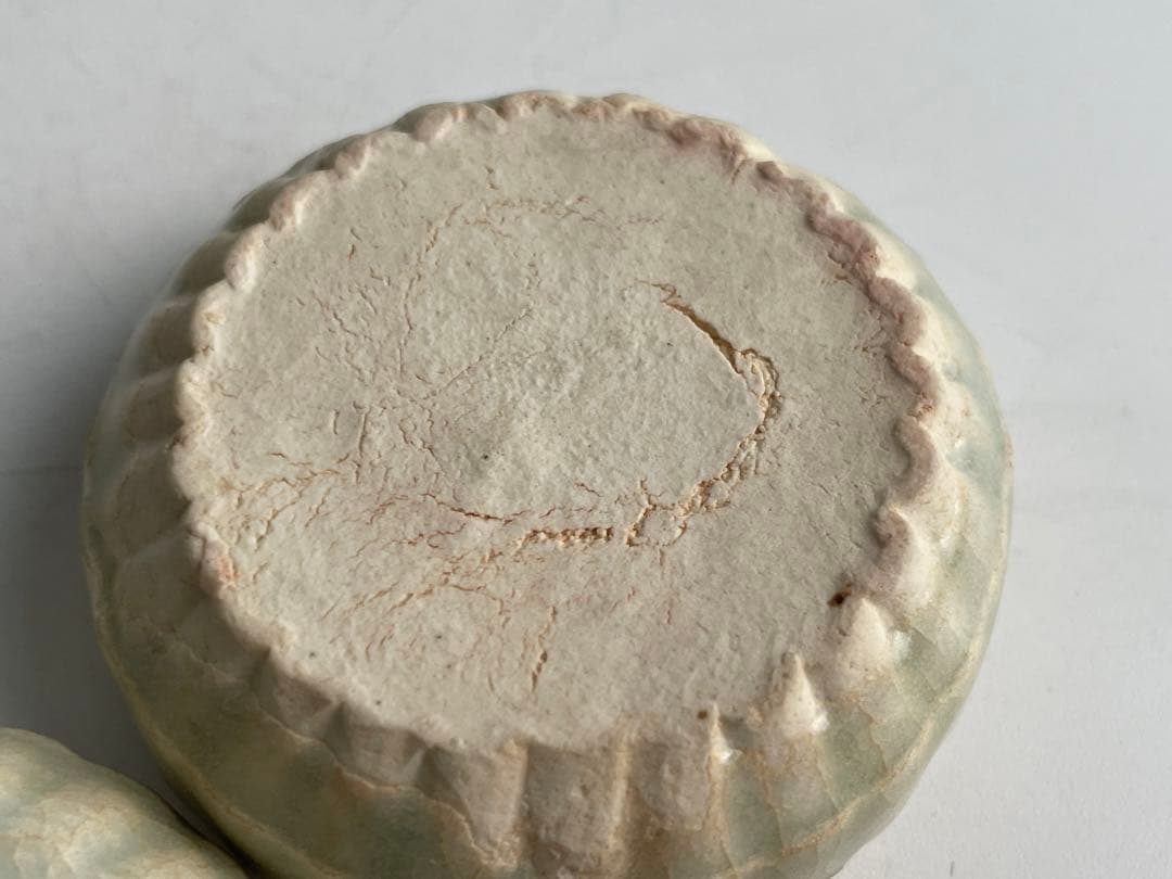 茶道具　骨董　アンティーク　影青香合　青白磁　影青　宋代　宋磁　菊香合