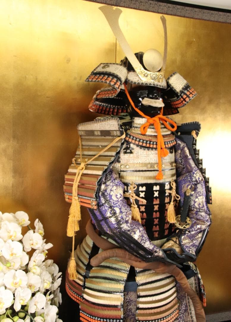 甲冑　具足　黒胴当世素掛 緋縅　鎧櫃付き　等身大　現代鎧　兜　武具　EE002