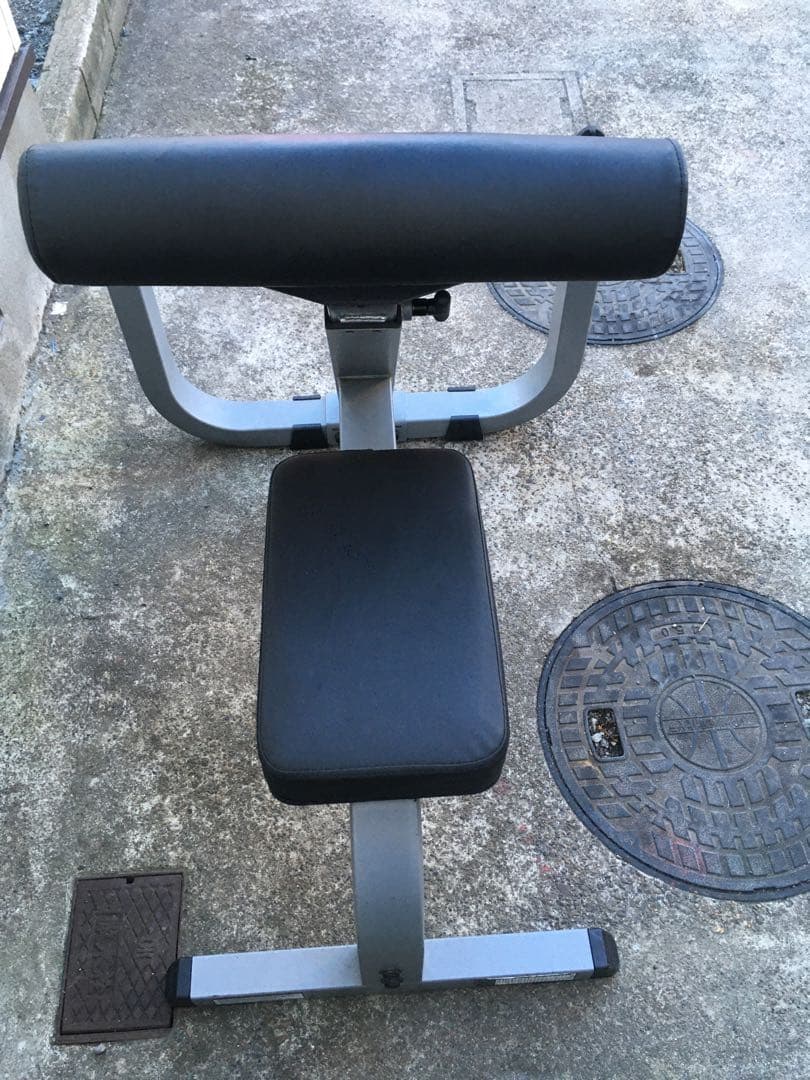 BodySolidのジムユースのプリチャーベンチ