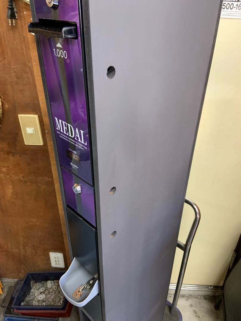 両替機　1000円→100円×10枚　中古架台付　令和6年新札対応　領収書OK