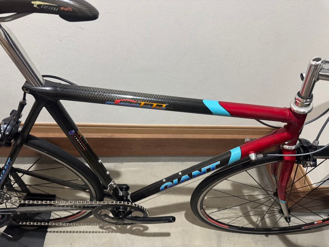 ジャイアント　フルカーボンロードバイク