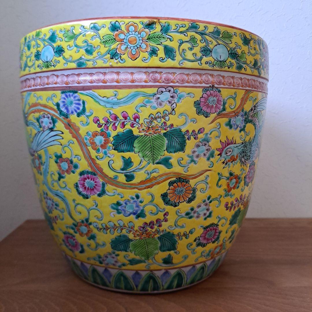 昭和レトロ　伊万里？　火鉢 の出品！