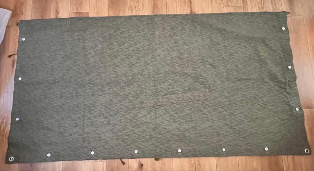 3*1様 東ドイツ軍放出 テントシート レインドロップカモフラージュ 軍幕