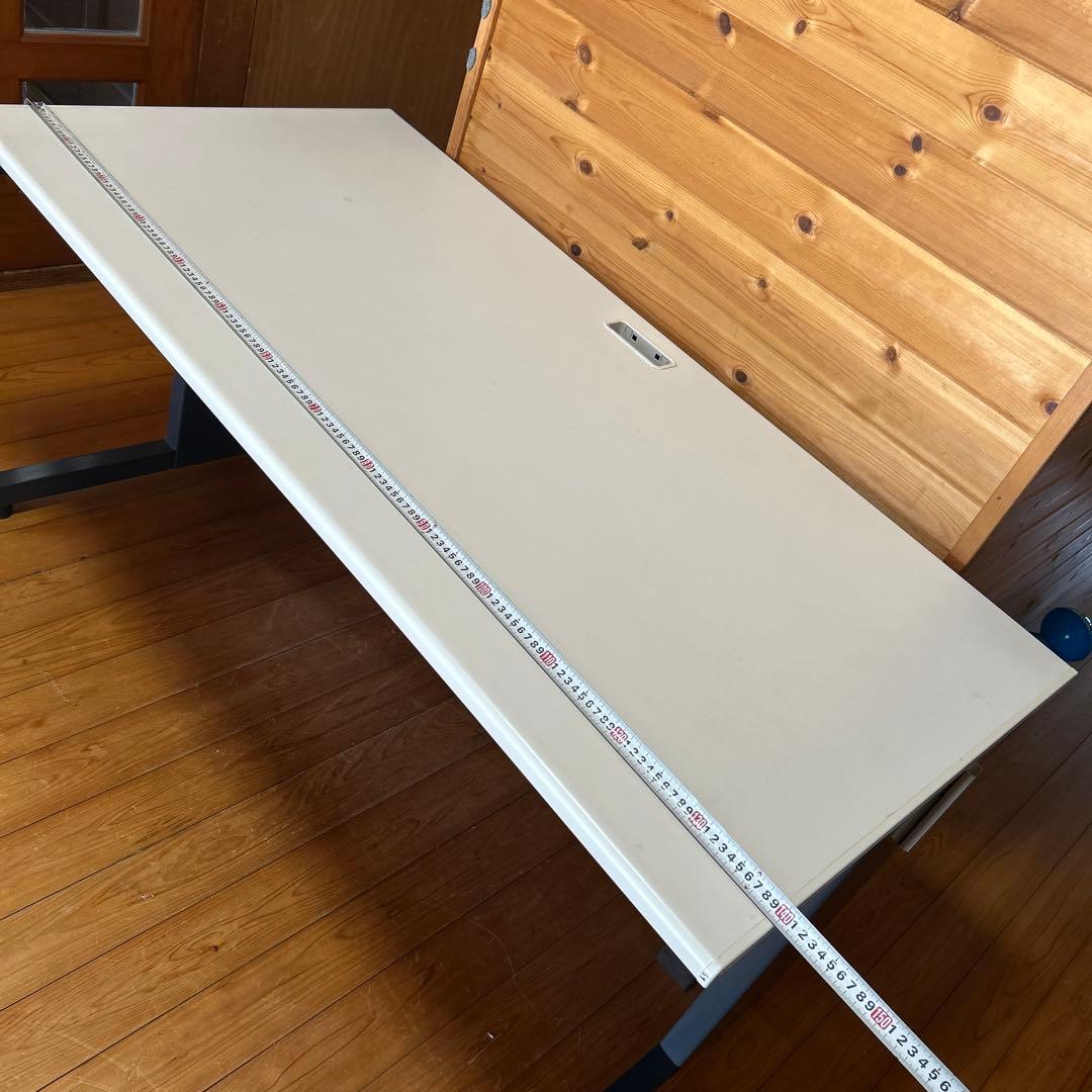 PLUS事務机　￼ J0IA331 RY-T147 WS