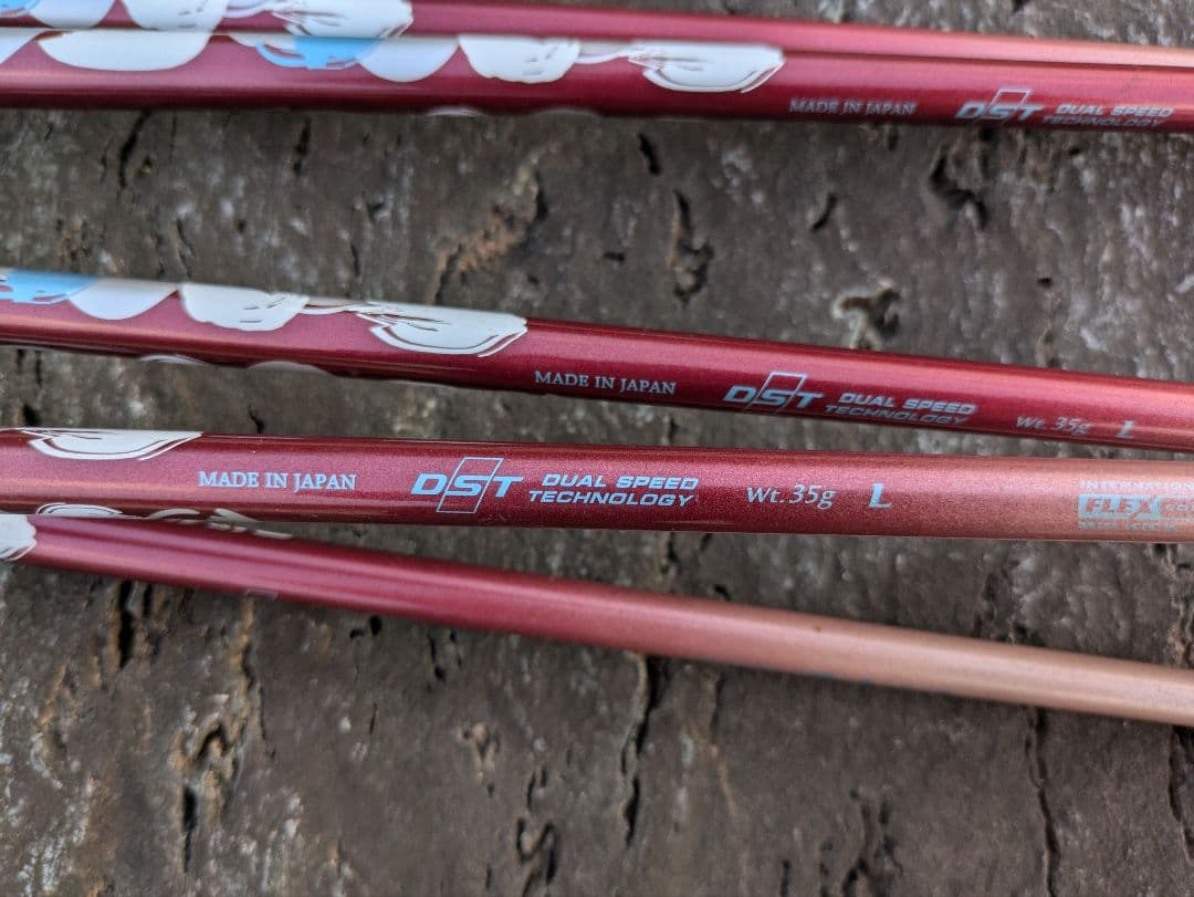 レディースゼクシオ12アイアン5本ボルドー