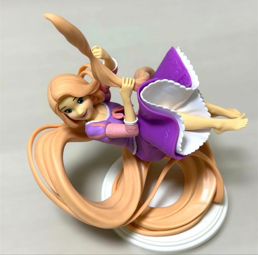 ディズニー　フィギュア　ラプンツェル　セット