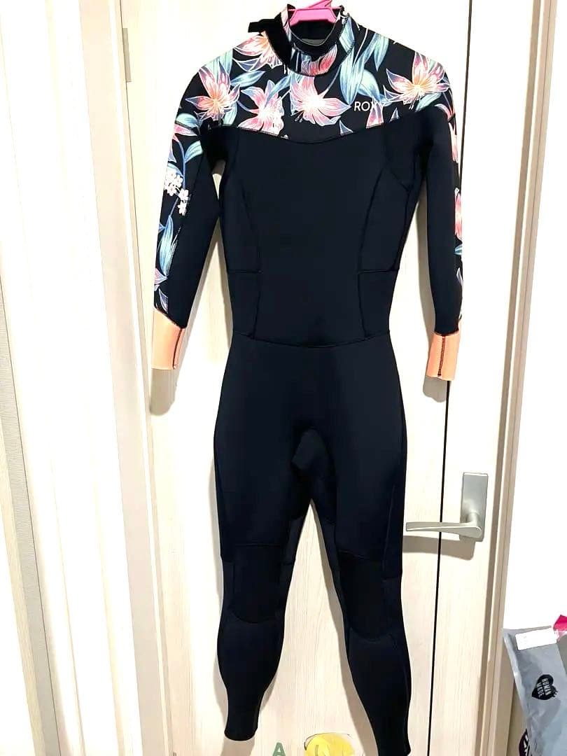 ROXY フラワープリント 3/2mm ウェットスーツ BLK2