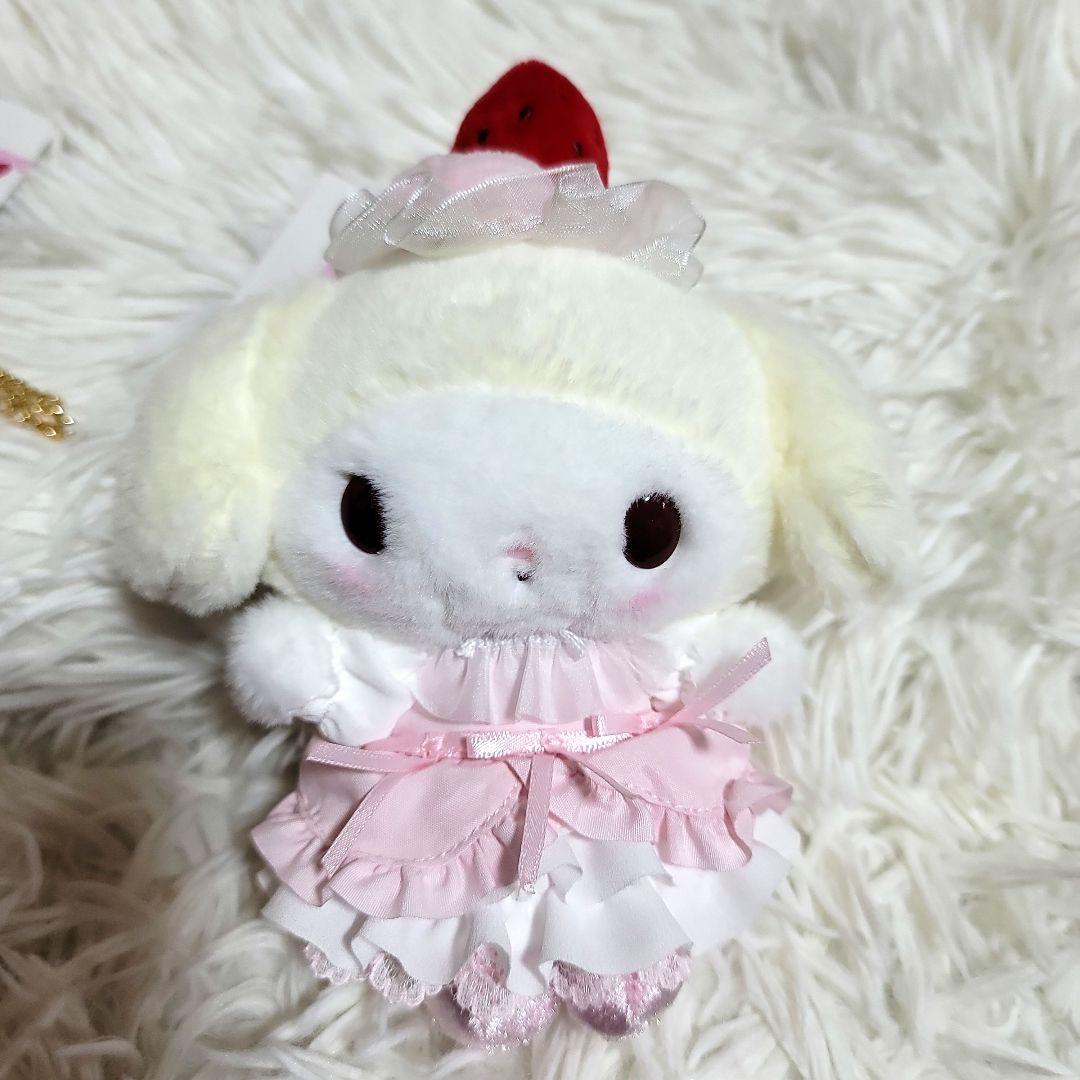 新品未使用 サンリオ いちごホイップケーキマスコットマイメロディ　ハローキティ