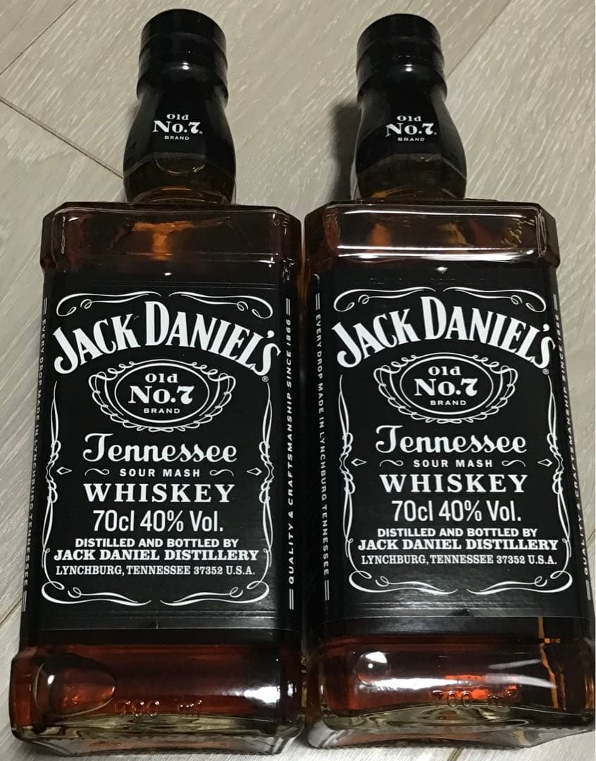 ウイスキーセット（ジョニーウォーカー、シーバス、ジャックダニエル）