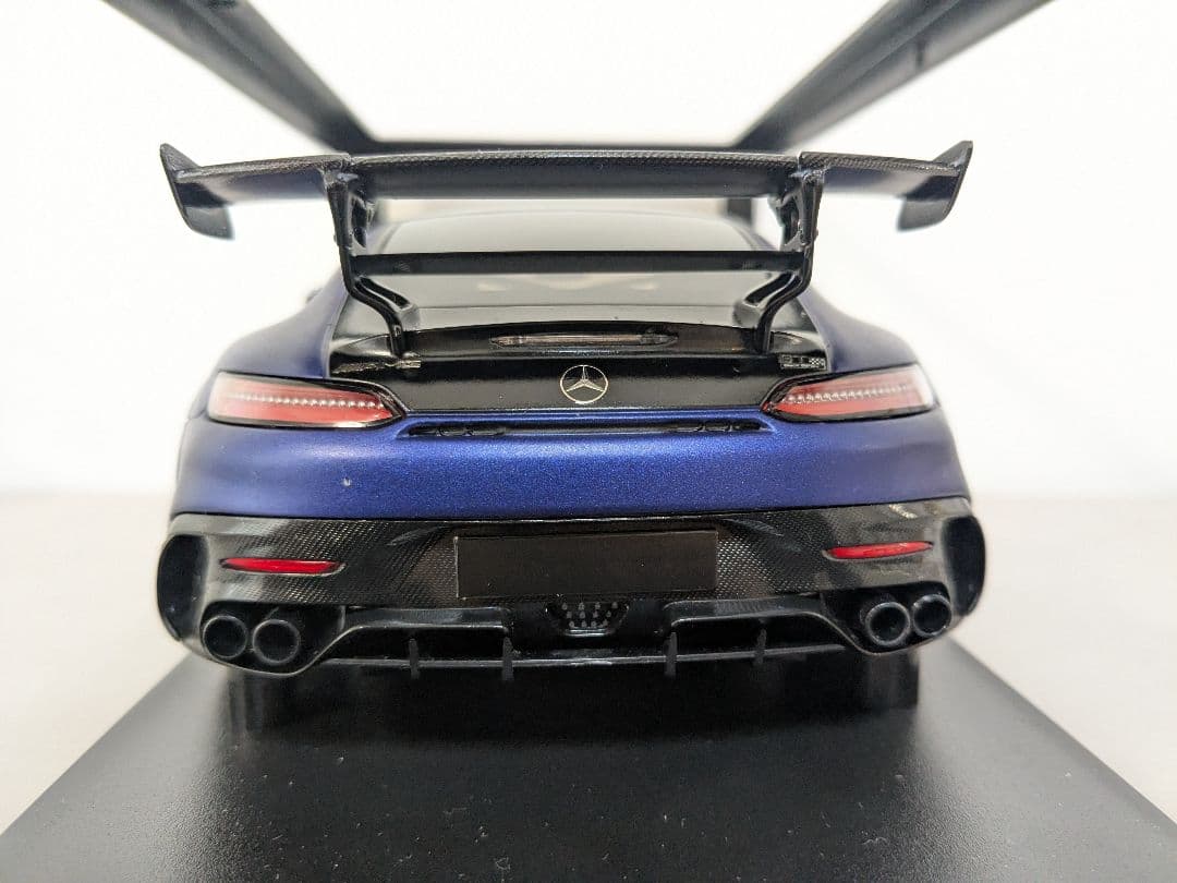 ミニチャンプス　メルセデス　AMG　ミニカー　1/18　オートアート　京商　車