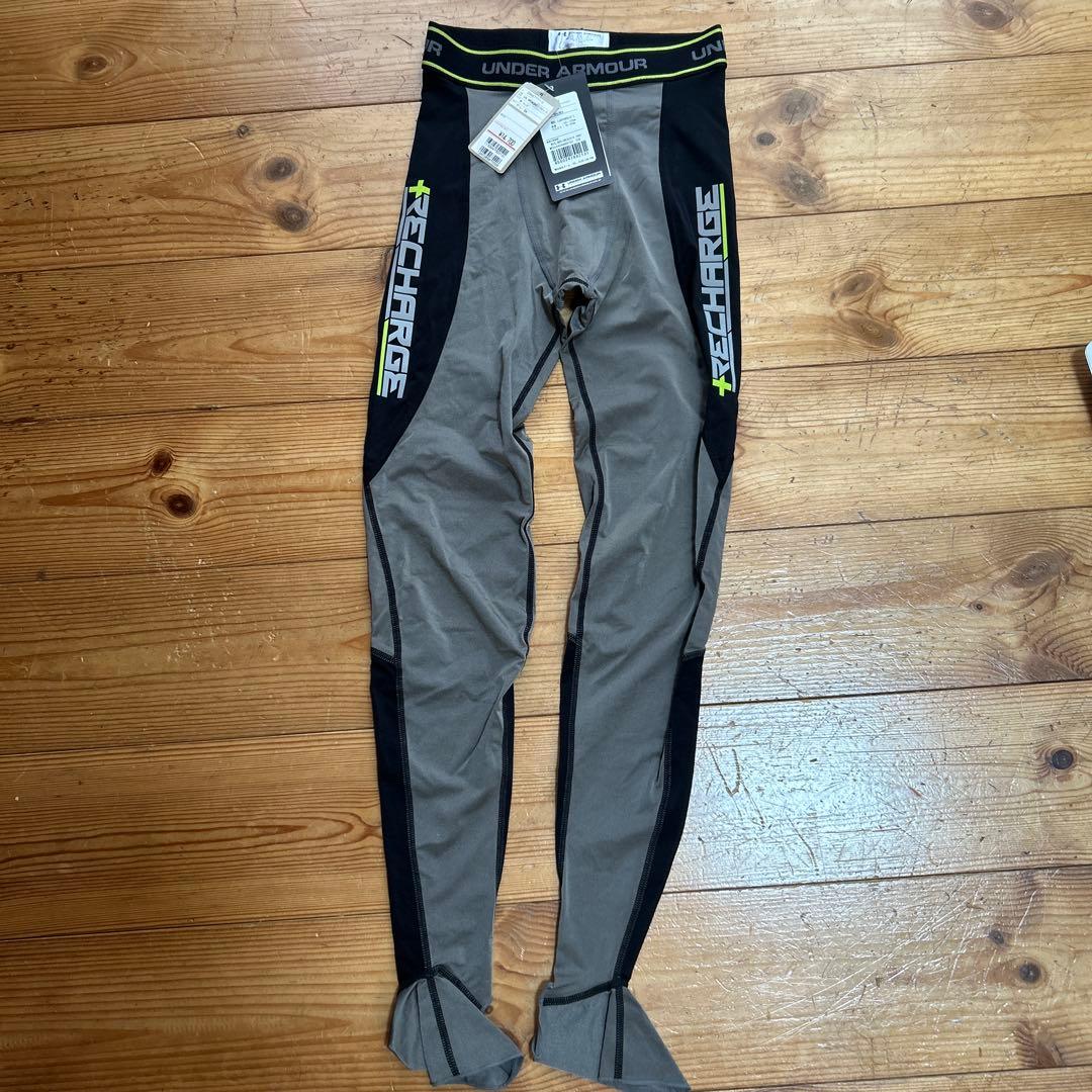 UNDER ARMOUR MD 長袖シャツとRECHARGEタイツセット