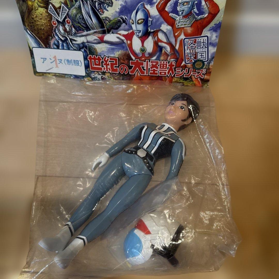 hoppy 　マーミット　世紀の大怪獣シリーズ　アンヌ隊員(制服) 1期