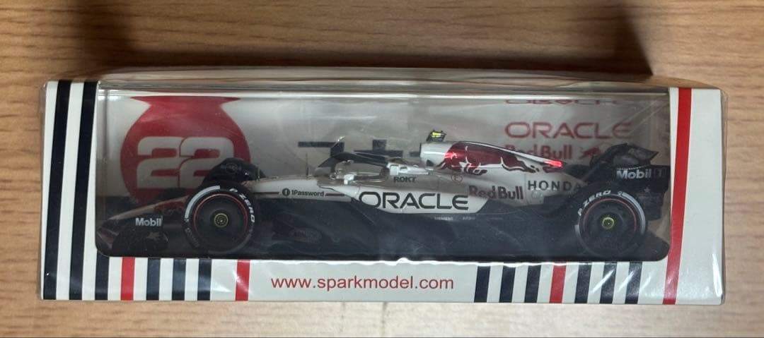 【新品】スパークRed Bull Racing RB21 角田裕毅 1/43
