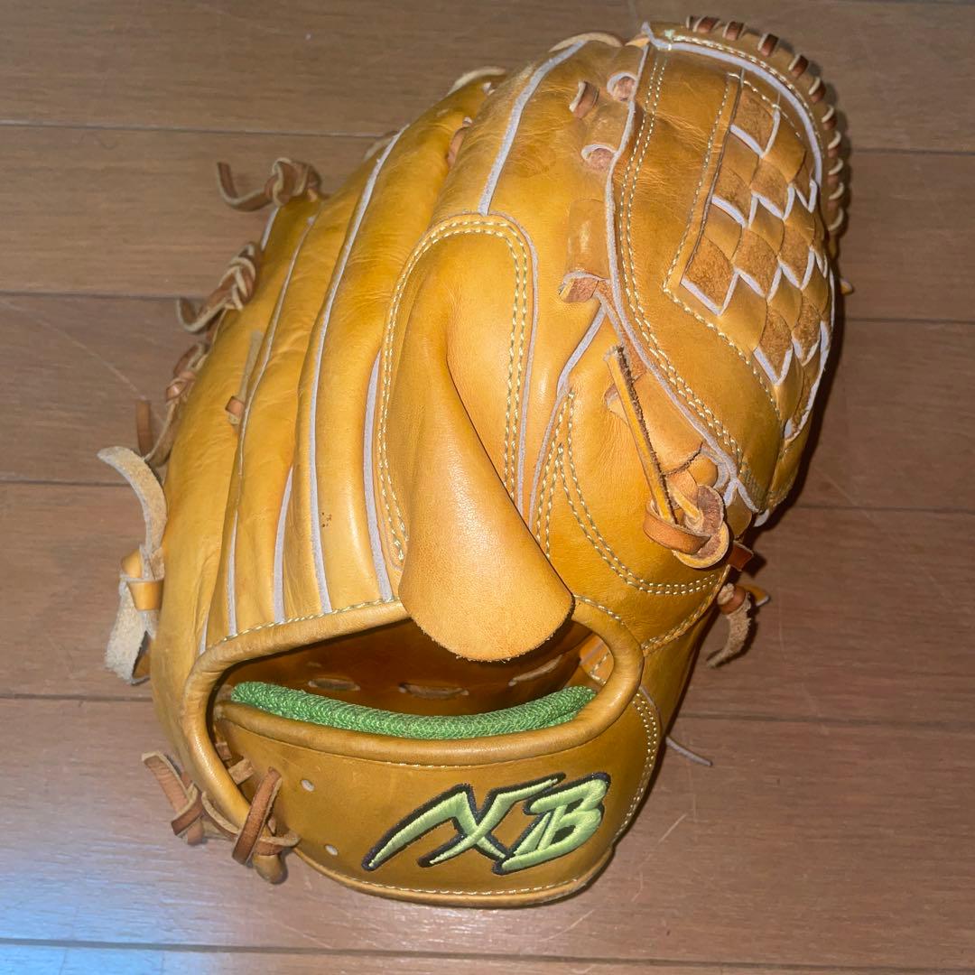 硬式グローブ　投手用　アクセフベルガード