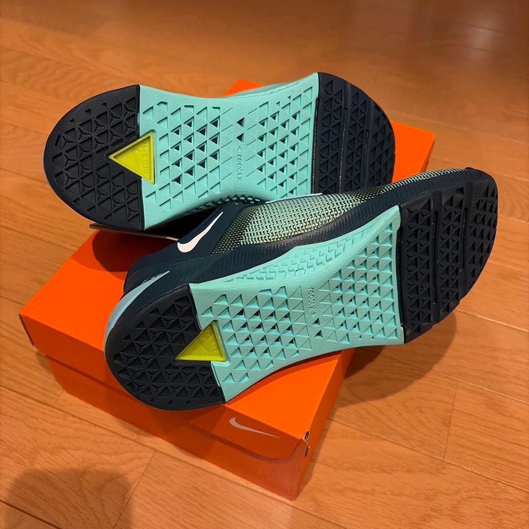 NIKEスニーカー　メトコン10 23.5センチ