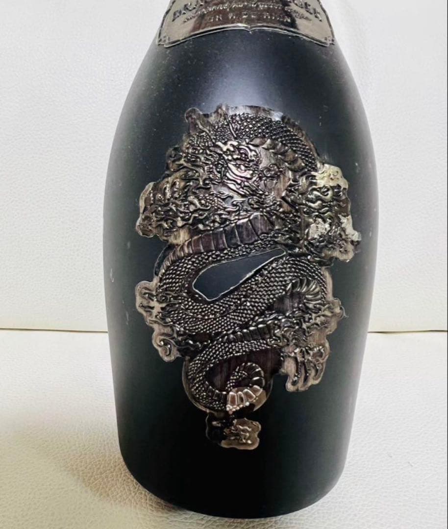 ドラゴン＆タイガー　ドラゴン　ブラン・ド・ブラン　シャンパン　未開封　正規輸入品